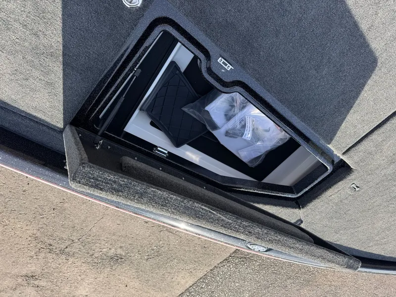 Slide: The Image of Skeeter ZXE20 2026 - 24