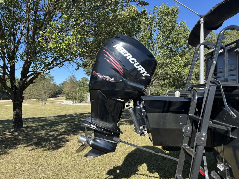 Slide: The Image of Regency 220 LE3 2017 - 3