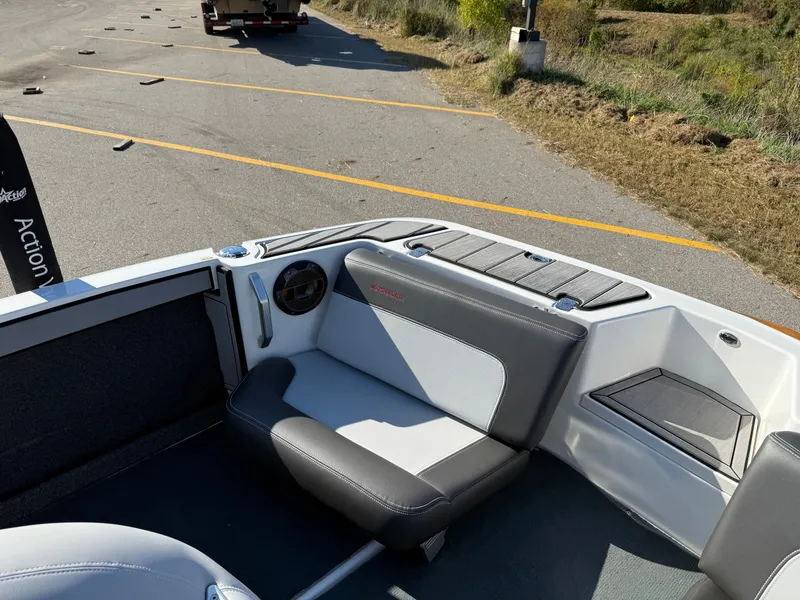 Slide: The Image of MasterCraft ProStar 2020 - 10