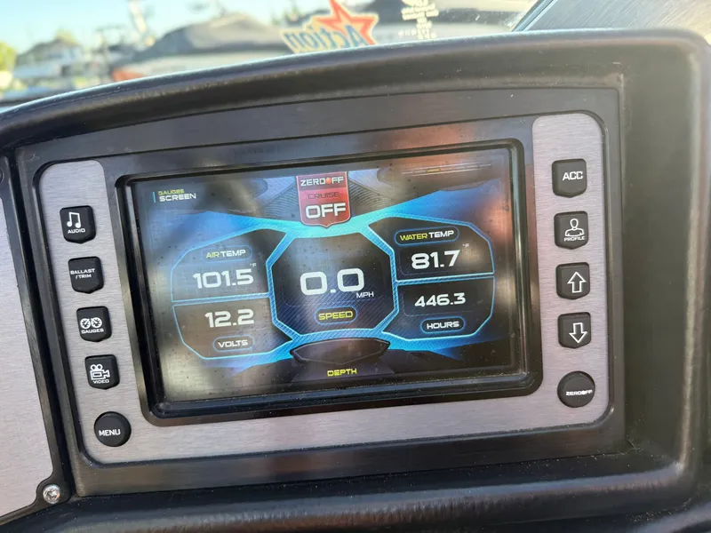 Slide: The Image of MasterCraft ProStar 2020 - 16