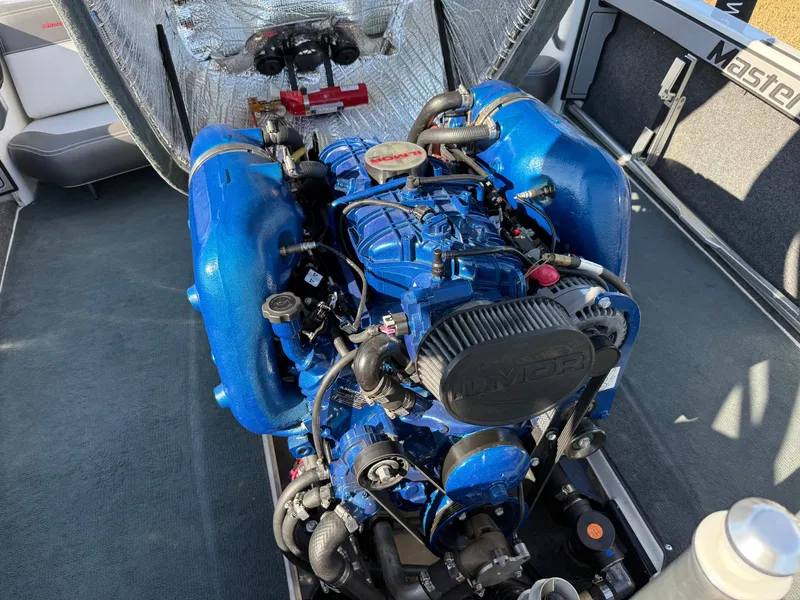 Slide: The Image of MasterCraft ProStar 2020 - 17