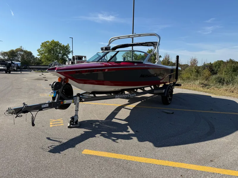 Slide: The Image of MasterCraft ProStar 2020 - 5