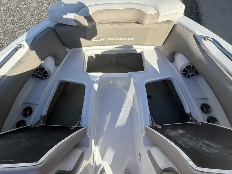Slide: The Image of Crownline Boats Eclipse E235 XS 2022 - 2