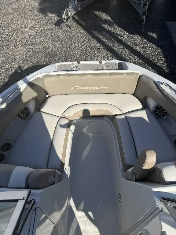 Slide: The Image of Crownline Boats Eclipse E235 XS 2022 - 4