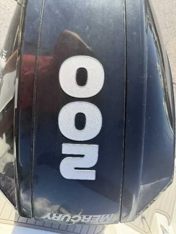 Slide: The Image of Crownline Boats Eclipse E235 XS 2022 - 8