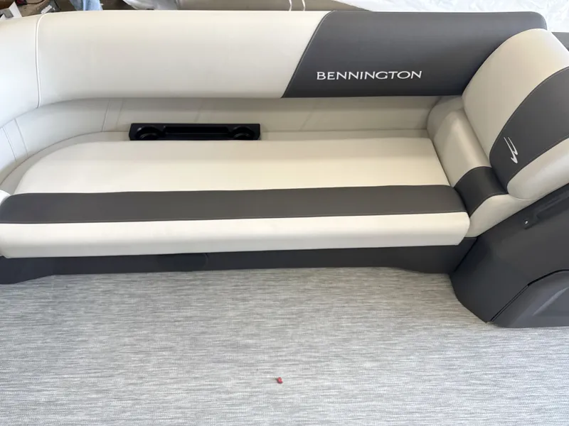 Slide: The Image of Bennington 20SL-Snap 2026 - 3