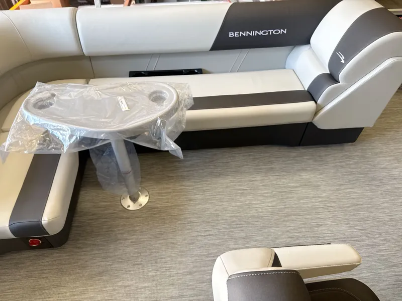 Slide: The Image of Bennington 20SL-Snap 2026 - 4