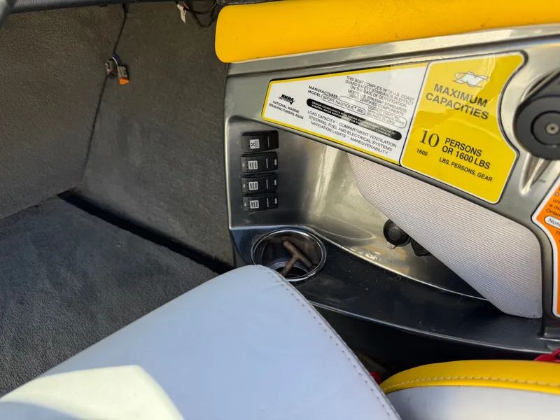 Slide: The Image of Nautique 200V 2013 - 15