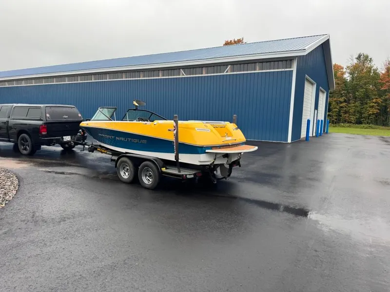 Slide: The Image of Nautique 200V 2013 - 3