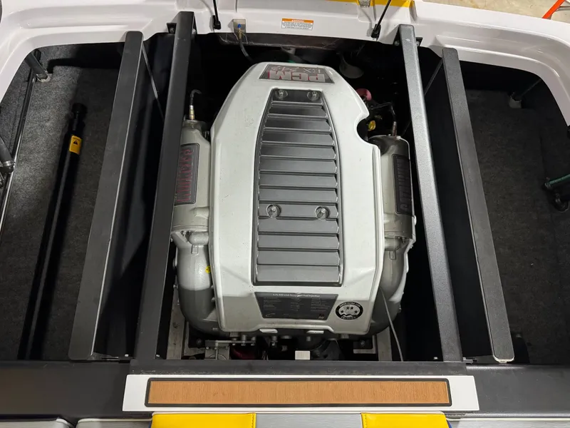 Slide: The Image of Nautique 200V 2013 - 31