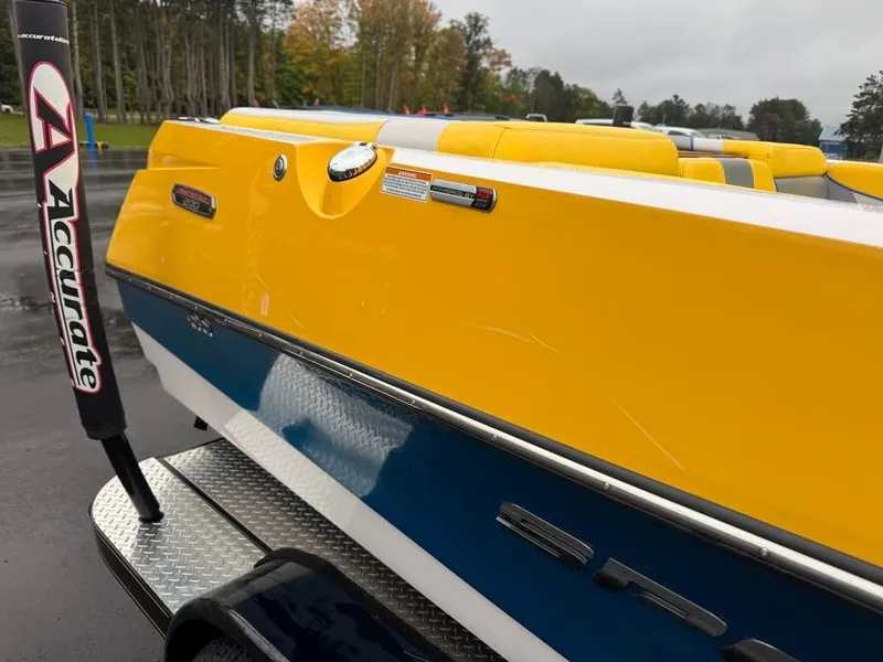 Slide: The Image of Nautique 200V 2013 - 4