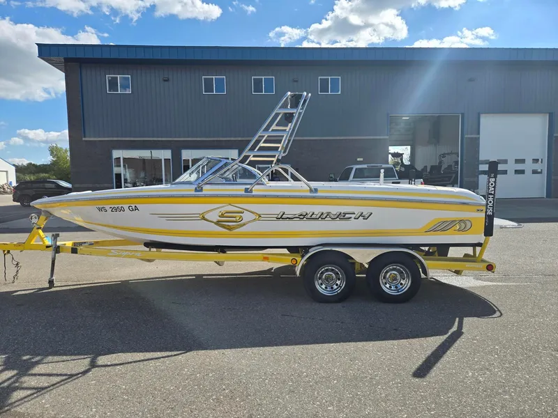 The Image of Supra Launch SSV 2001 - 1