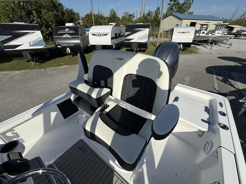 Slide: The Image of Tidewater 2110 Bay Max 2026 - 12