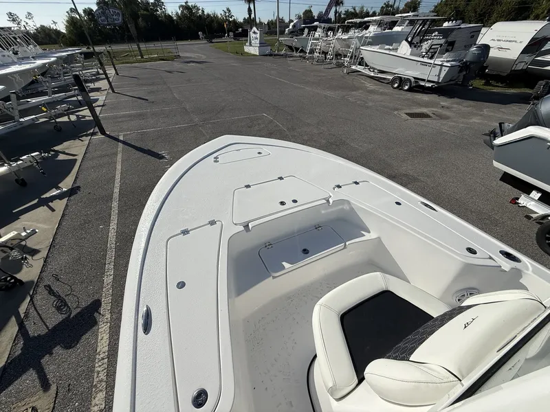 Slide: The Image of Tidewater 2110 Bay Max 2026 - 7