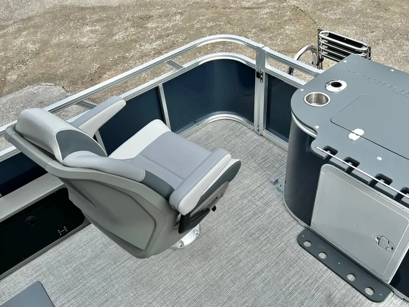 Slide: The Image of Avalon Venture 85 25' Rear Fish Triple-Toon - IN STOCK 2026 - 17