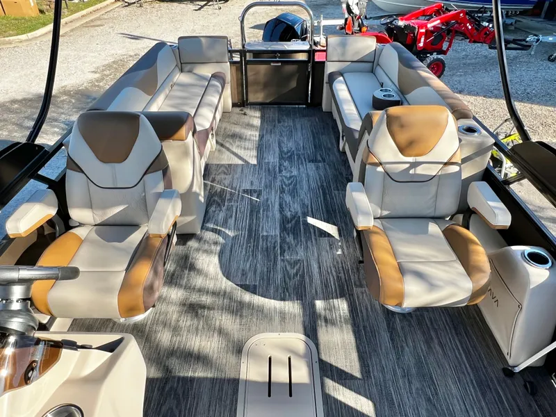 Slide: The Image of Avalon Venture 85 25' Quad Lounge Triple-Toon - IN STOCK 2026 - 11