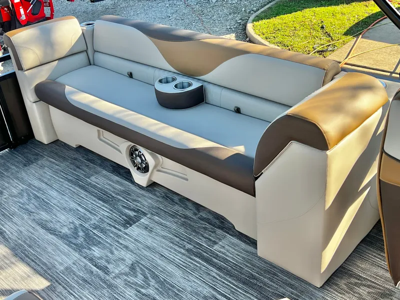 Slide: The Image of Avalon Venture 85 25' Quad Lounge Triple-Toon - IN STOCK 2026 - 15