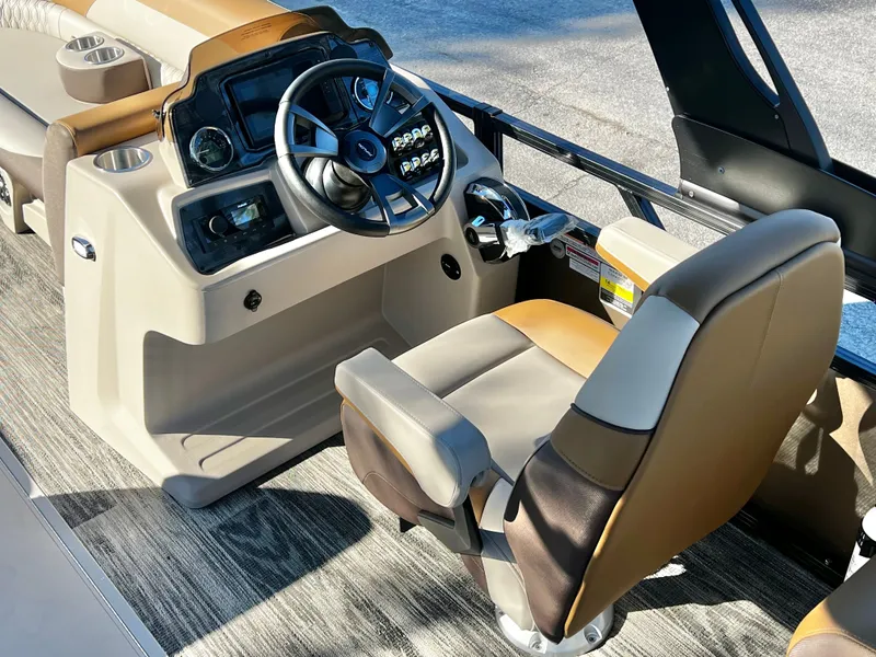 Slide: The Image of Avalon Venture 85 25' Quad Lounge Triple-Toon - IN STOCK 2026 - 21