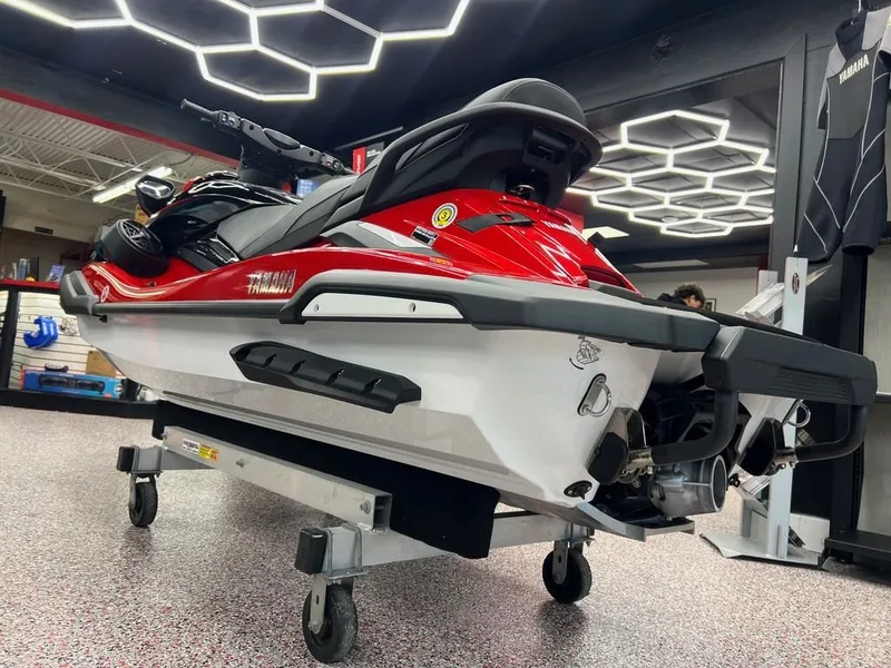 Slide: The Image of Yamaha FX Cruiser® HO 2026 - 5