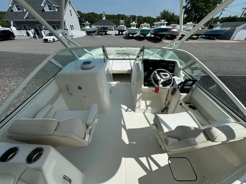 Slide: The Image of World Cat 230 SD 2026 - 22