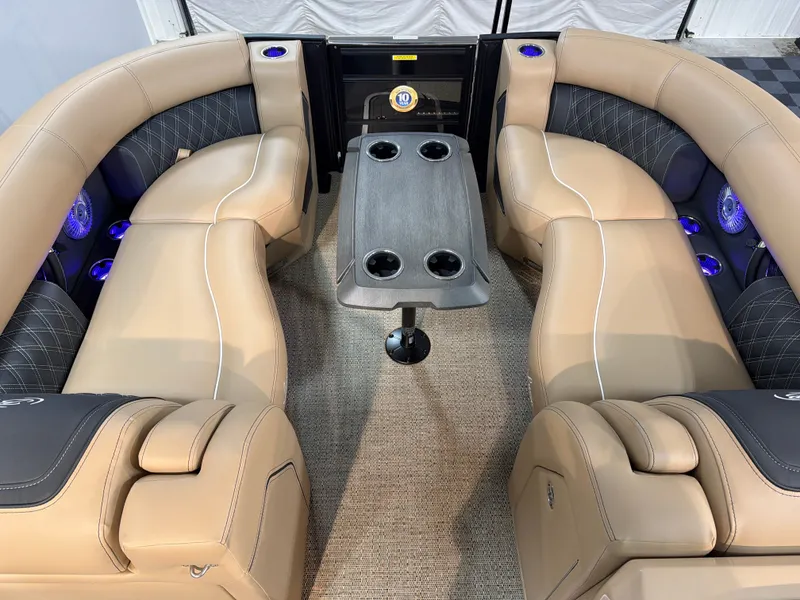 Slide: The Image of Barletta Lusso 23UCA 2026 - 8