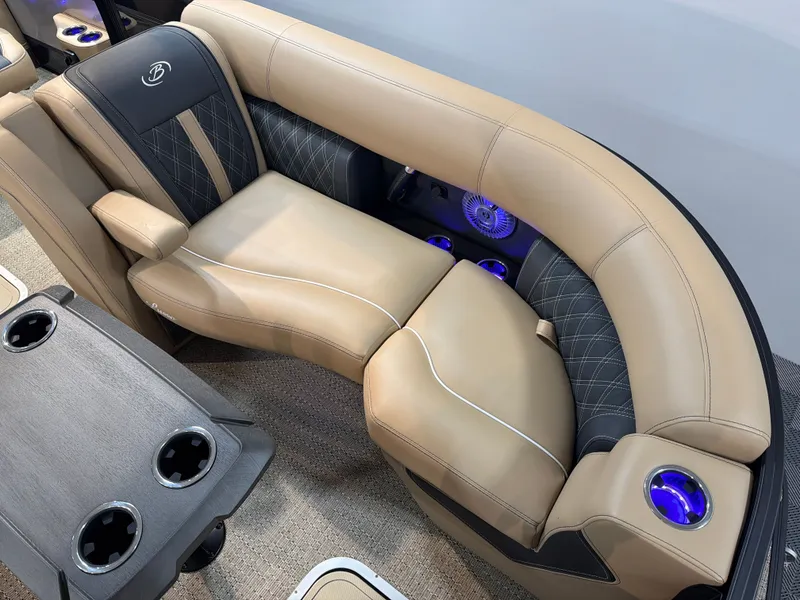 Slide: The Image of Barletta Lusso 23UCA 2026 - 9