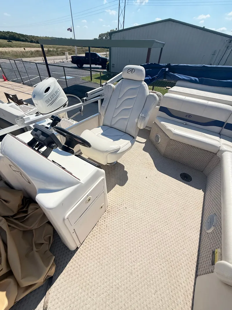 Slide: The Image of Avalon LS 2400 2008 - 24