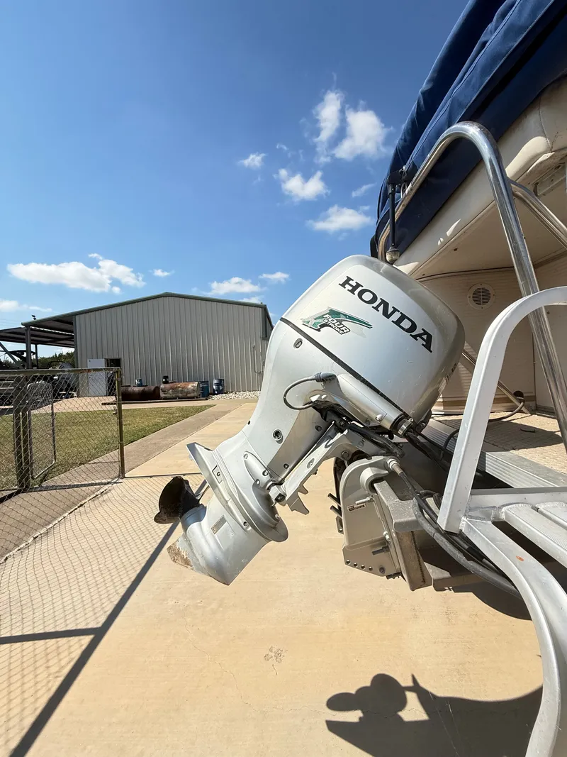 Slide: The Image of Avalon LS 2400 2008 - 3