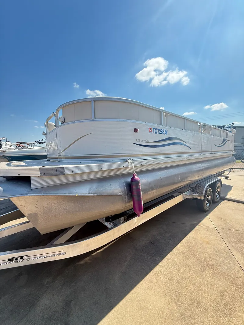 Slide: The Image of Avalon LS 2400 2008 - 5