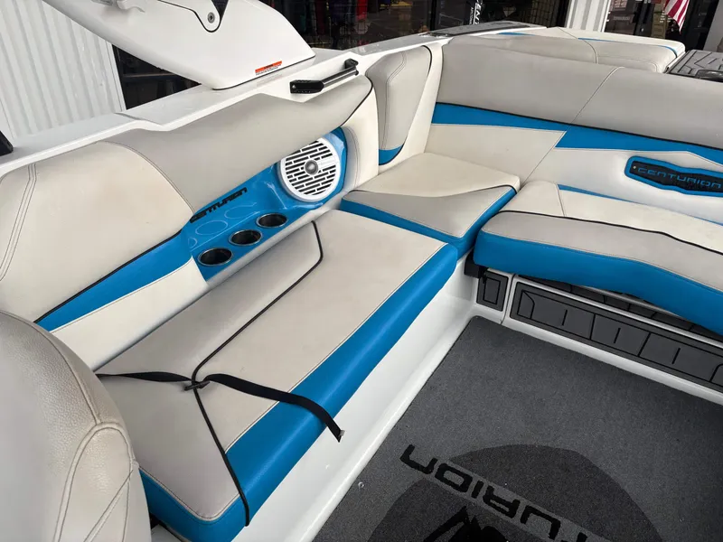 Slide: The Image of Centurion Fi23 2018 - 10