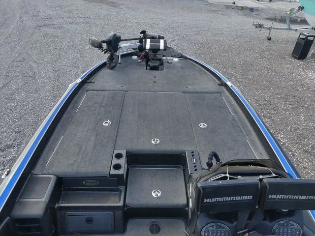 Slide: The Image of Triton 21 TrX 2017 - 12