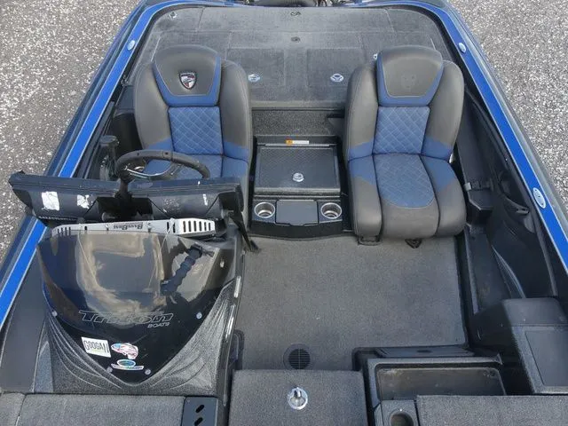 Slide: The Image of Triton 21 TrX 2017 - 14