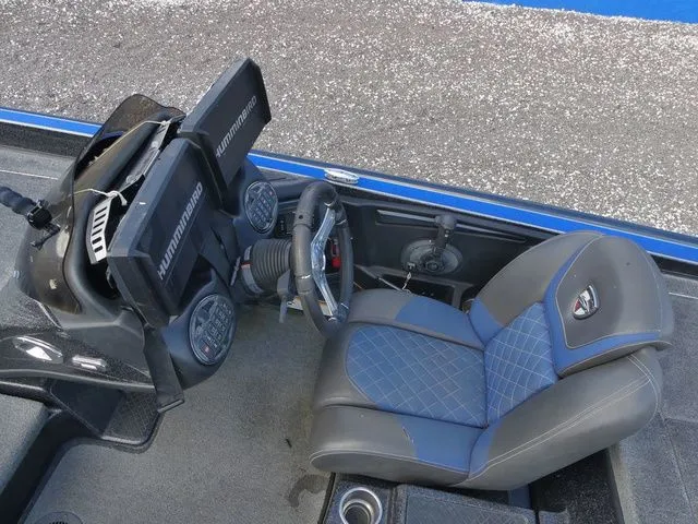 Slide: The Image of Triton 21 TrX 2017 - 15