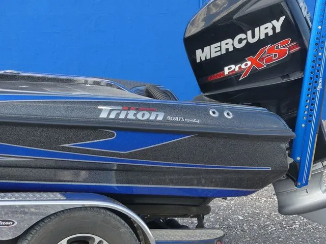 Slide: The Image of Triton 21 TrX 2017 - 8