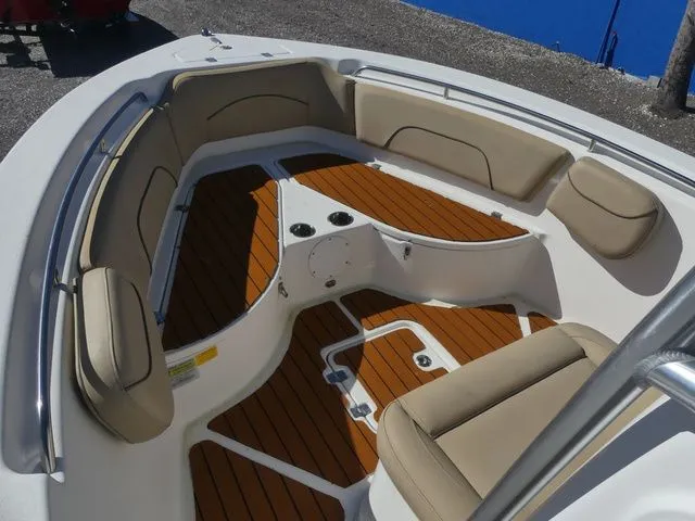 Slide: The Image of NauticStar 22 XS 2019 - 13