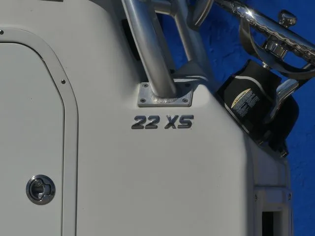 Slide: The Image of NauticStar 22 XS 2019 - 9