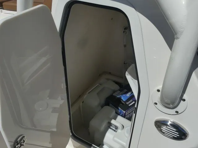 Slide: The Image of Pioneer 220 Bay Sport 2026 - 18