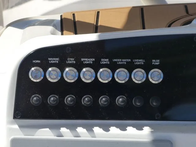 Slide: The Image of Pioneer 220 Bay Sport 2026 - 23