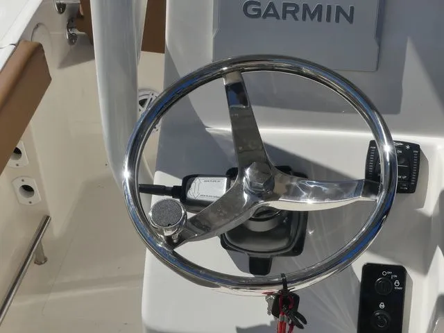 Slide: The Image of Pioneer 220 Bay Sport 2026 - 27