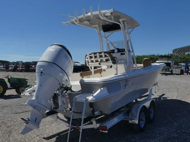 Slide: The Image of Pioneer 220 Bay Sport 2026 - 4