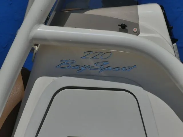 Slide: The Image of Pioneer 220 Bay Sport 2026 - 9