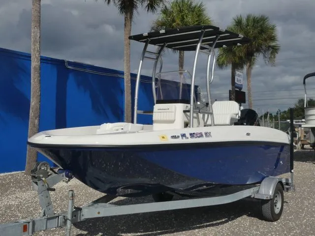 Slide: The Image of Bayliner Element E18 2021 - 1