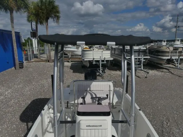 Slide: The Image of Bayliner Element E18 2021 - 15