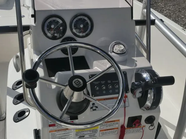 Slide: The Image of Bayliner Element E18 2021 - 17