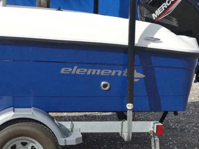 Slide: The Image of Bayliner Element E18 2021 - 8