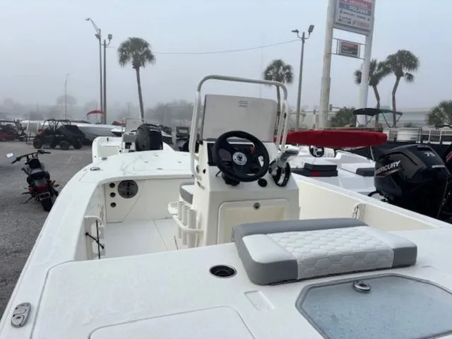 Slide: The Image of Mako 18 Pro Skiff 2026 - 5