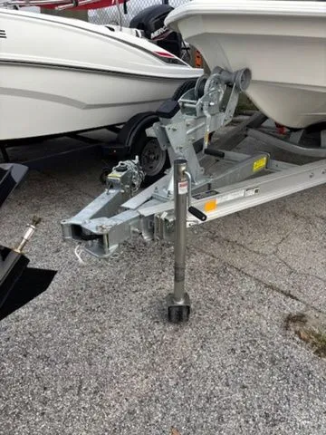 Slide: The Image of Mako 18 Pro Skiff 2026 - 7