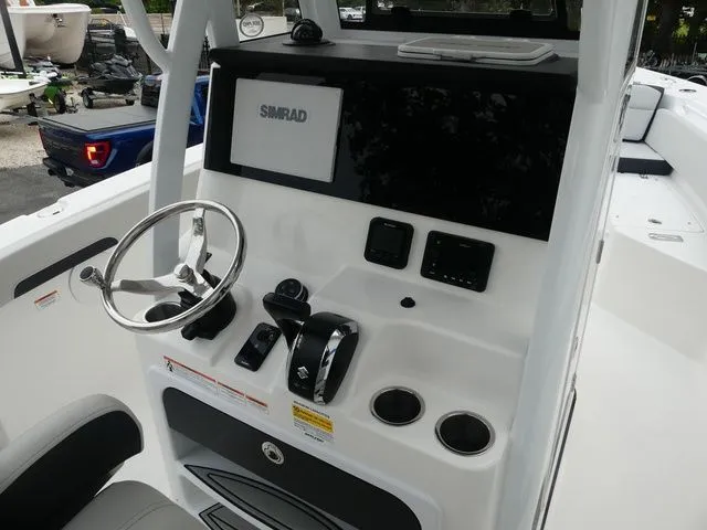 Slide: The Image of Sea Pro 245FLX Sandbar 2026 - 13