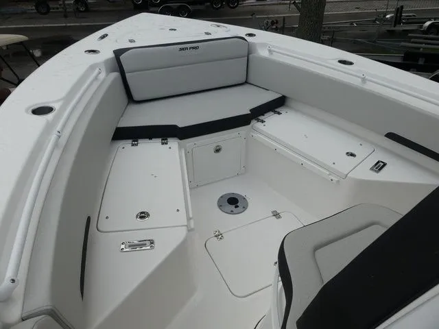 Slide: The Image of Sea Pro 245FLX Sandbar 2026 - 18