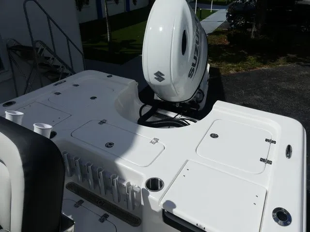 Slide: The Image of Sea Pro 230 DLX BAY 2026 - 12